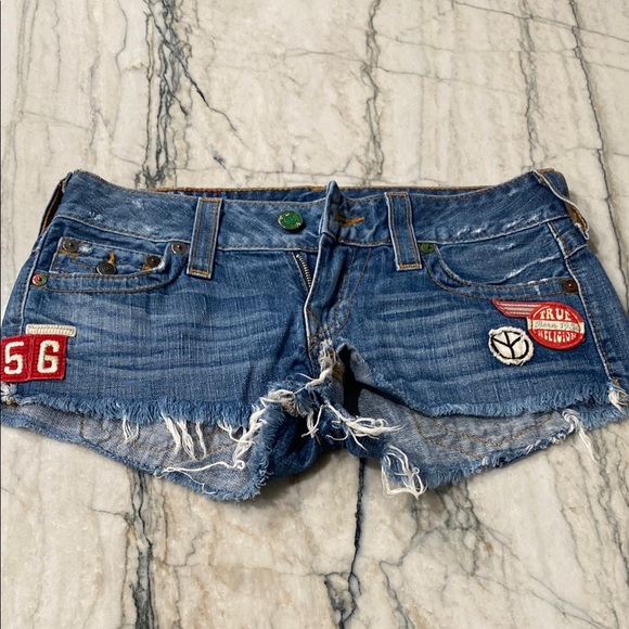 True Religion Pants - True Religion Cutoff Women's Shorts with Patch Details - Blue